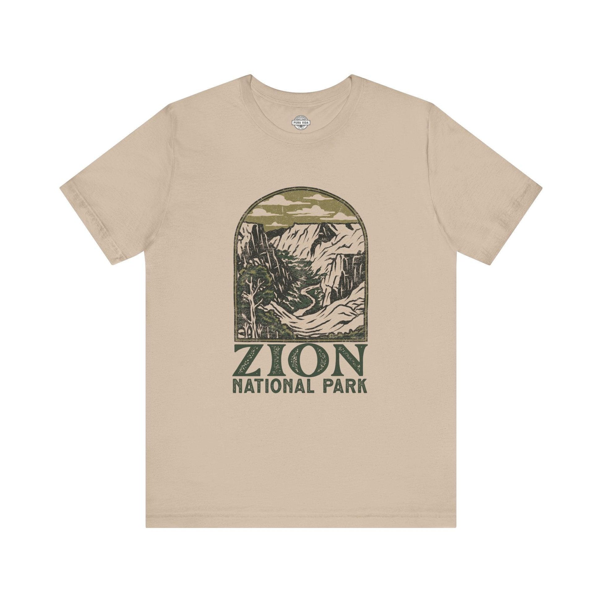 Vintage Zion National Park - T-Shirt - The Pura Vida Co.